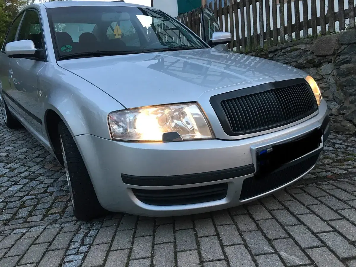 Gebraucht Skoda Superb 193 PS (141 kW) 2002 Silber Limousine