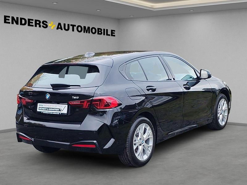 Second-hand BMW 120 Efficient Dynamics 156 CP (114 kW) 2025 Negru Hatchback