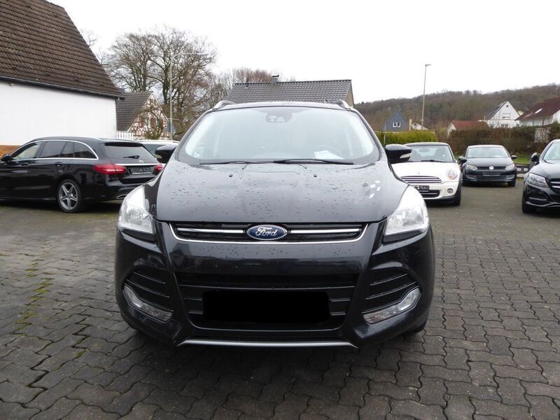 Pantherschwarz metallic Gebraucht 2013 Ford Kuga Titanium SUV | 12.500 € (Etwas zu teuer) - Bild 1/4