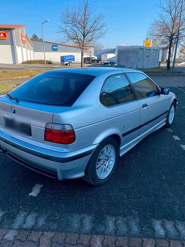 Gebraucht BMW 316 105 PS (77 kW) 2000 Silber Limousine