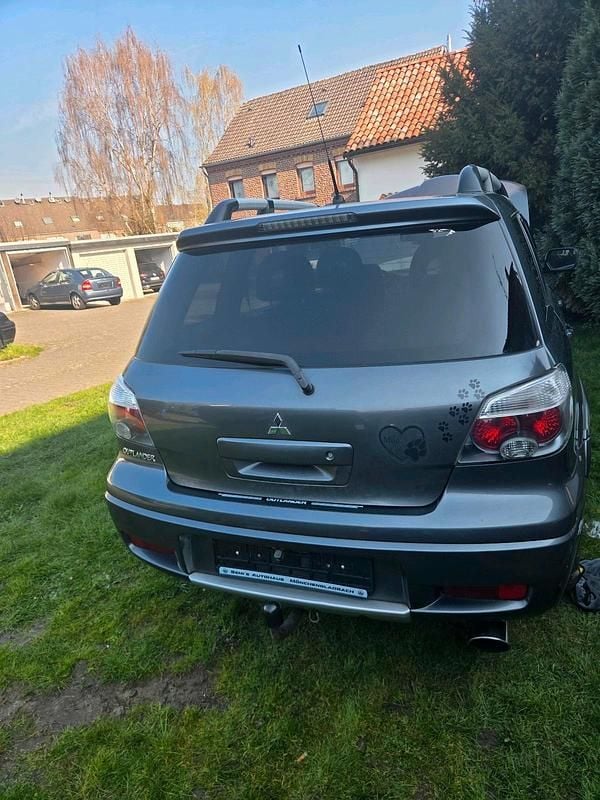 Gebraucht Mitsubishi Outlander 160 PS (117 kW) 2006 Grau SUV