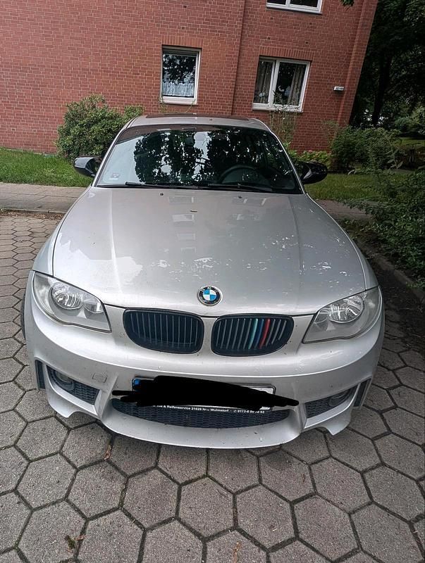 Grau Gebraucht 2010 BMW 120 M Sport Kleinwagen | 5.700 € (Fairer Preis) - Bild 1/4