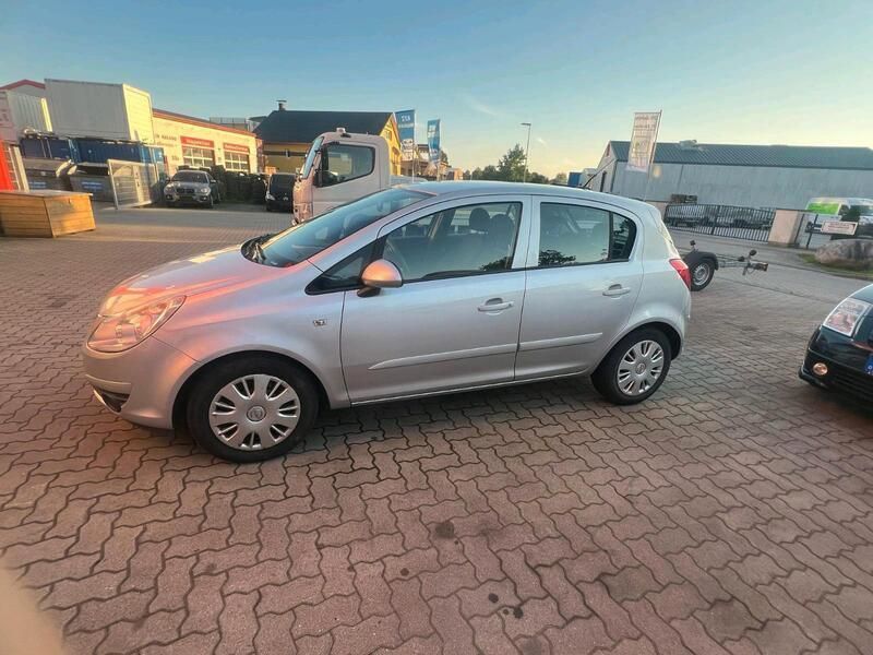 Silber Gebraucht 2007 Opel Corsa Limousine | 2.200 € (Fairer Preis) - Bild 1/4