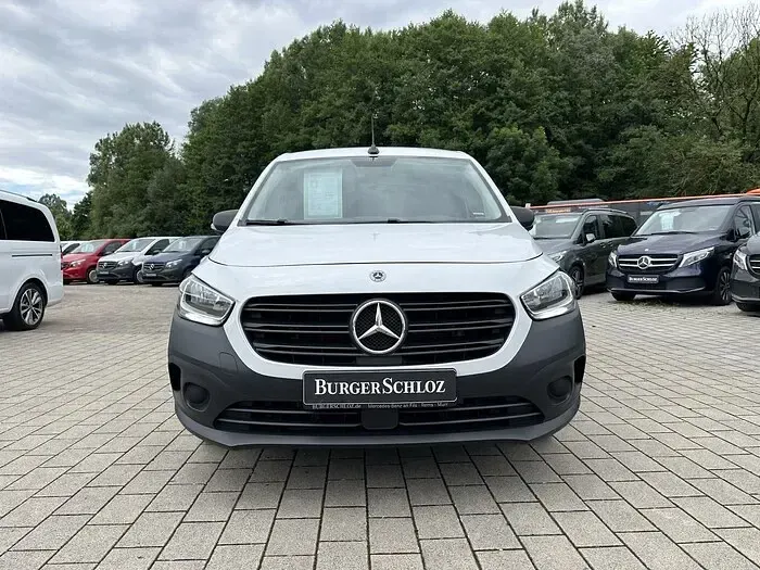 Gebraucht Mercedes Citan 112 116 PS (85 kW) 2023 Arktikweiß Van / Kleinbus