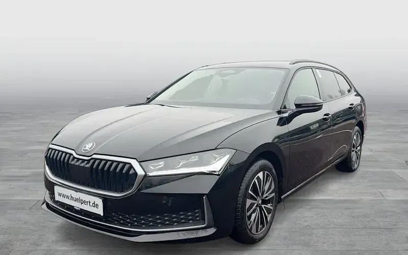 Käytetty Skoda Superb Selection 193 HP (141 kW) 2025 Musta Farmari