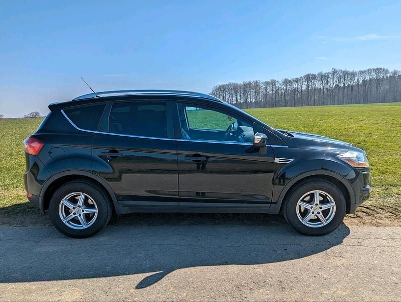 Second-hand Ford Kuga 140 CP (102 kW) 2009 Negru SUV