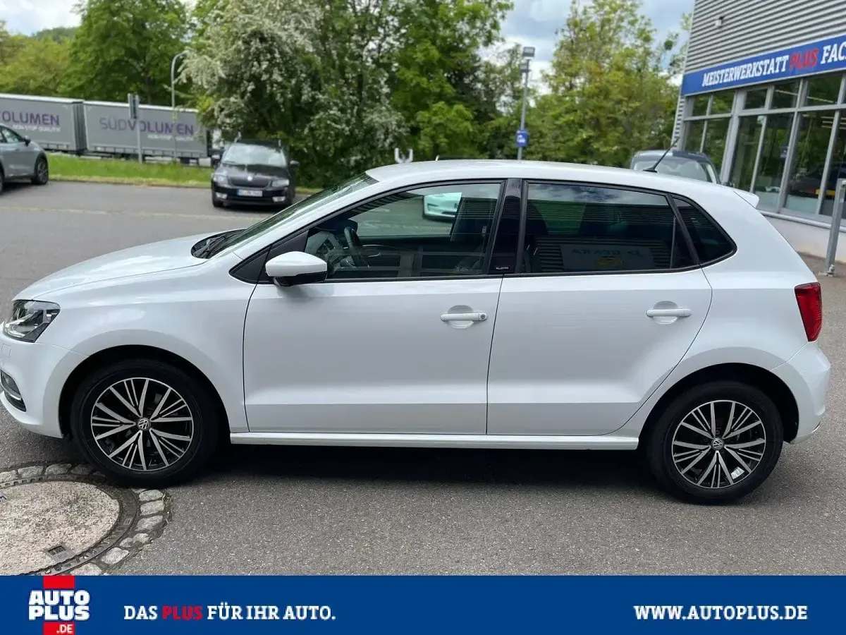 Usata VW Polo Allstar 60 CV (44 kW) 2016 Bianco Utilitaria