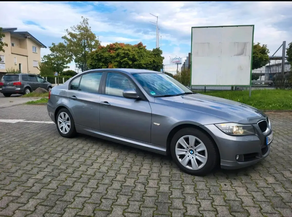 Brugt BMW 320 170 HK (125 kW) 2010 Grå Sedan
