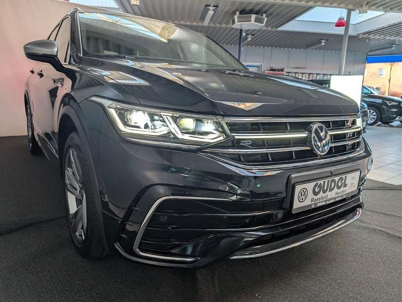 Gebraucht VW Tiguan Allspace R-line 200 PS (147 kW) 2021 Schwarz SUV