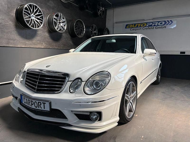 Używany Mercedes E63 AMG AMG 514 KM (378 kW) 2008 Biały Sedan/Limuzyna