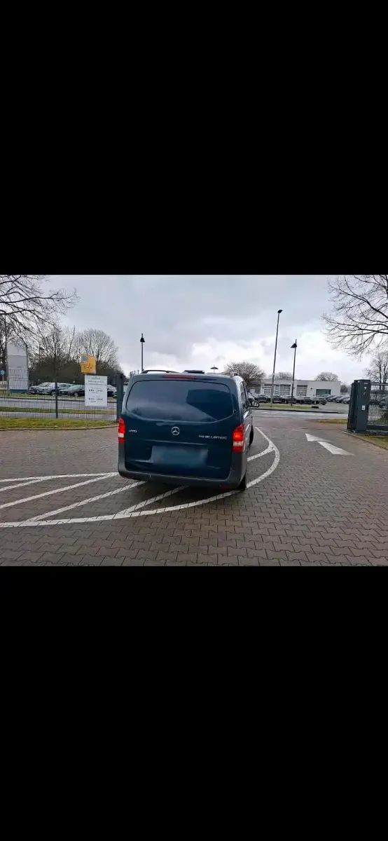 Gebraucht Mercedes Vito 190 PS (139 kW) 2016 Grün Van