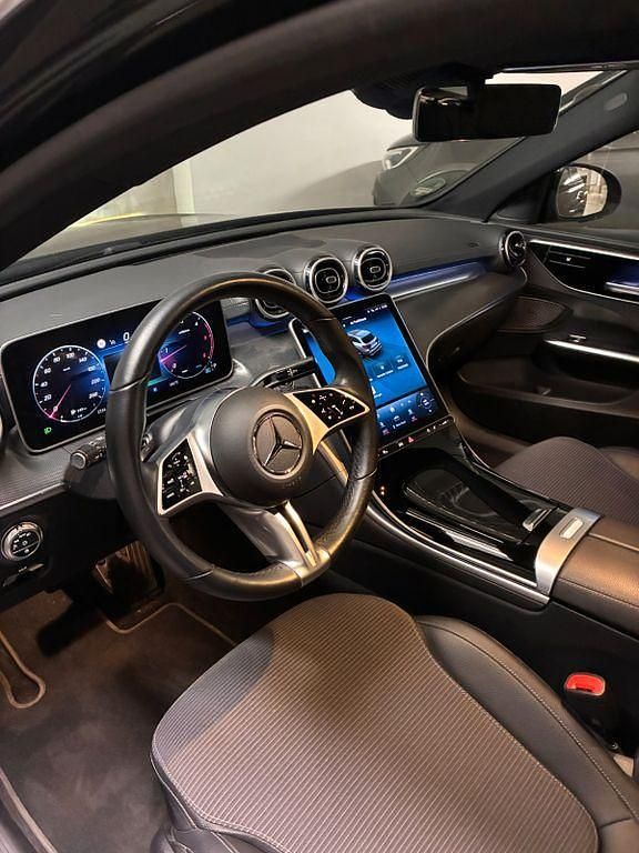 Gebraucht Mercedes C220 200 PS (147 kW) 2023 Grau Limousine