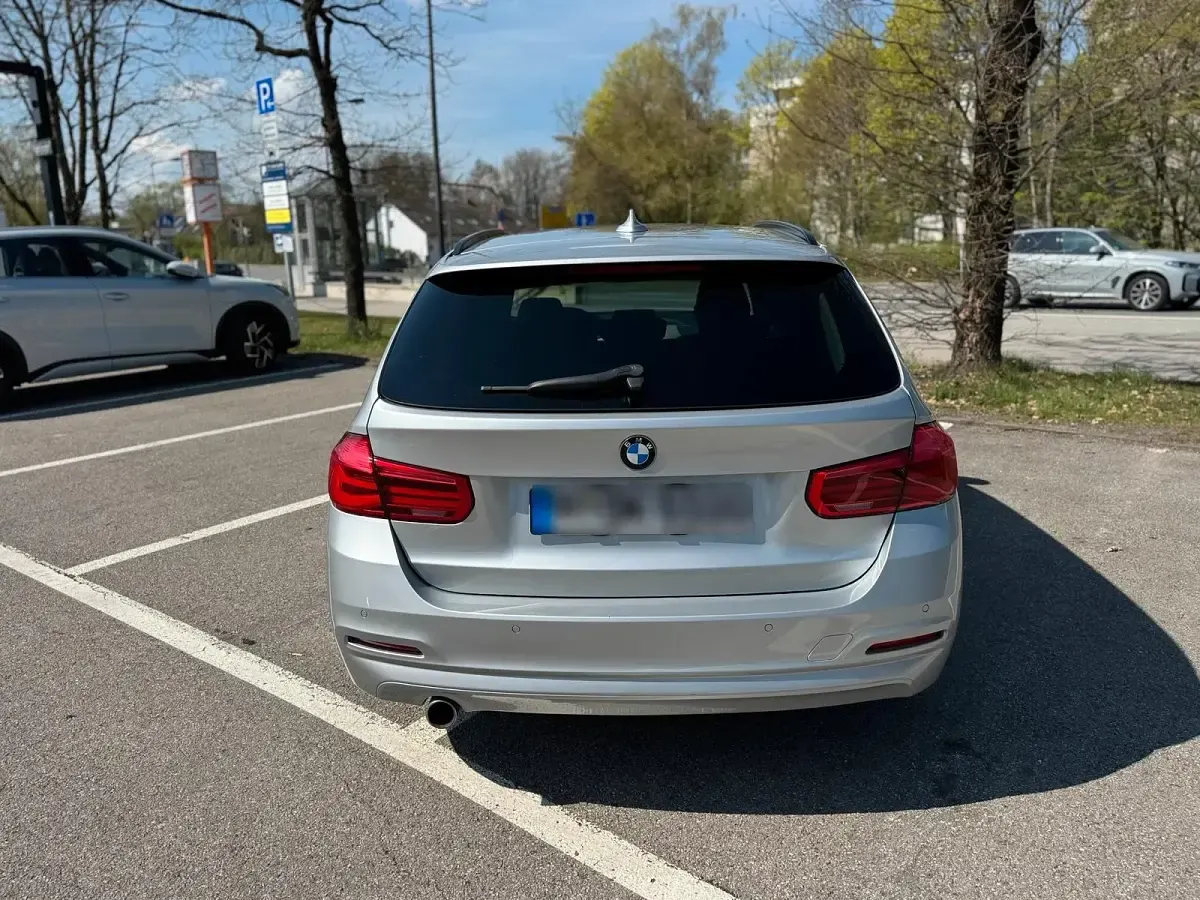 Second-hand BMW 318 150 CP (110 kW) 2016 Argintiu Break