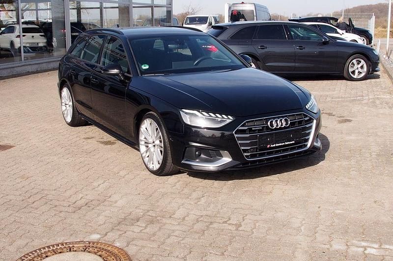 Gebraucht Audi A4 Advanced 190 PS (139 kW) 2020 Schwarz Kombi