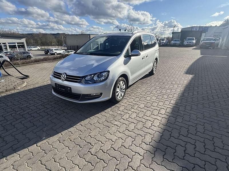 Gebraucht VW Sharan Highline 184 PS (135 kW) 2017 Grau Van / Kleinbus