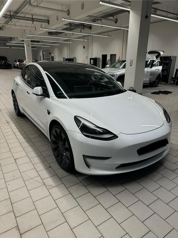Weiß Gebraucht 2021 Tesla Model 3 Performance Limousine | 29.900 € (Fairer Preis) - Bild 1/4