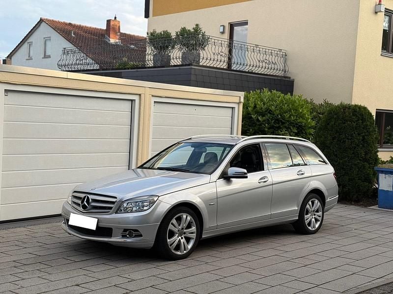 Silber Gebraucht 2009 Mercedes C200 Avantgarde Kombi | 3.700 € (Guter Preis) - Bild 1/4