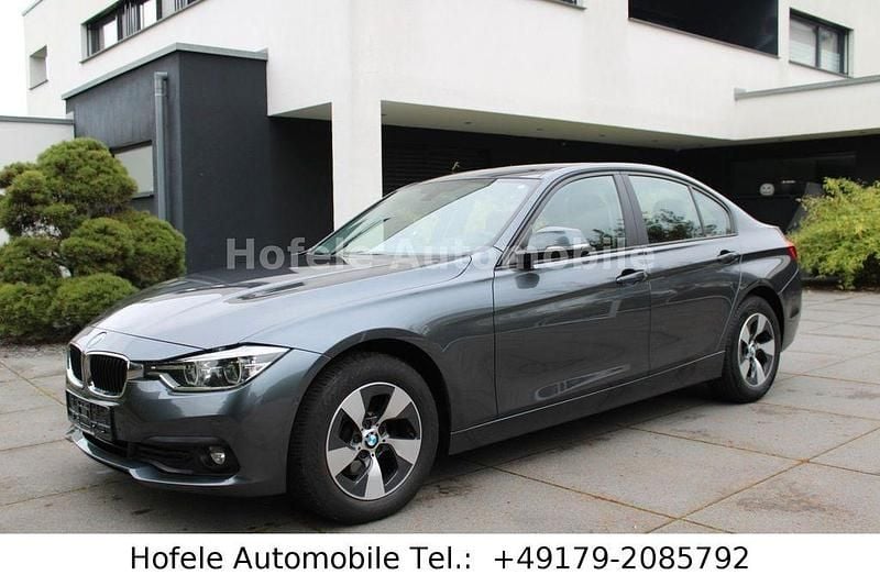 Mineralgrau metallic Gebraucht 2016 BMW 318 Sport Line Limousine | 14.950 € (Fairer Preis) - Bild 1/4