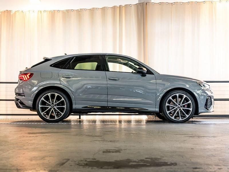 Grau Gebraucht 2020 Audi RS Q3 Sportback Sport SUV | 51.900 € (Etwas zu teuer) - Bild 1/4