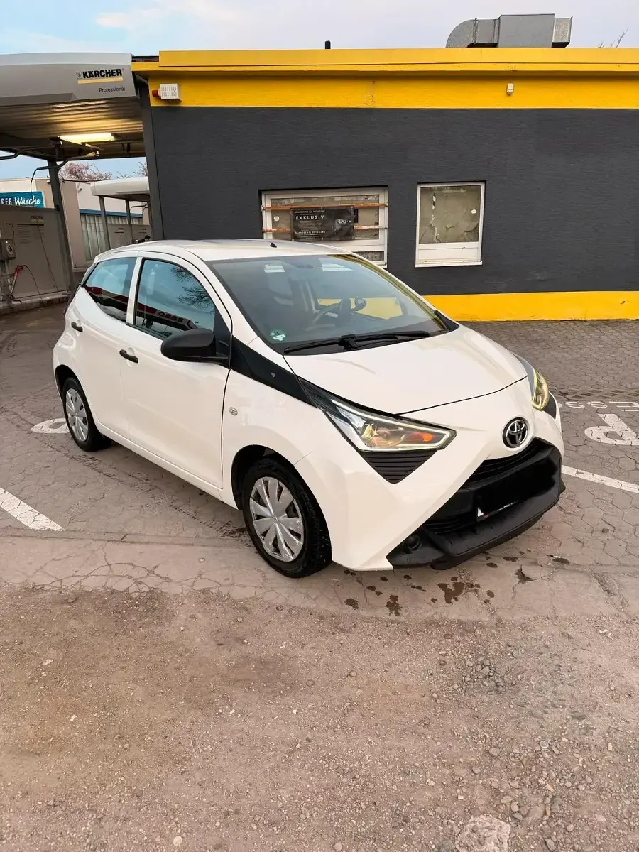 Second-hand Toyota Aygo 75 CP (55 kW) 2019 Gri Hatchback