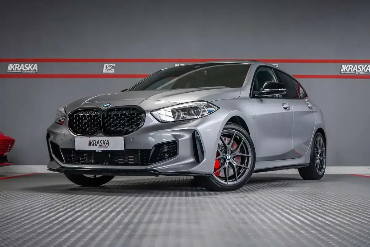 Gebraucht BMW 135 306 PS (225 kW) 2022 Skyscraper grau metallic Kleinwagen
