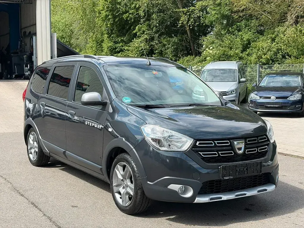 Gebraucht Dacia Lodgy Stepway 131 PS (96 kW) 2019 Grau Van / Kleinbus