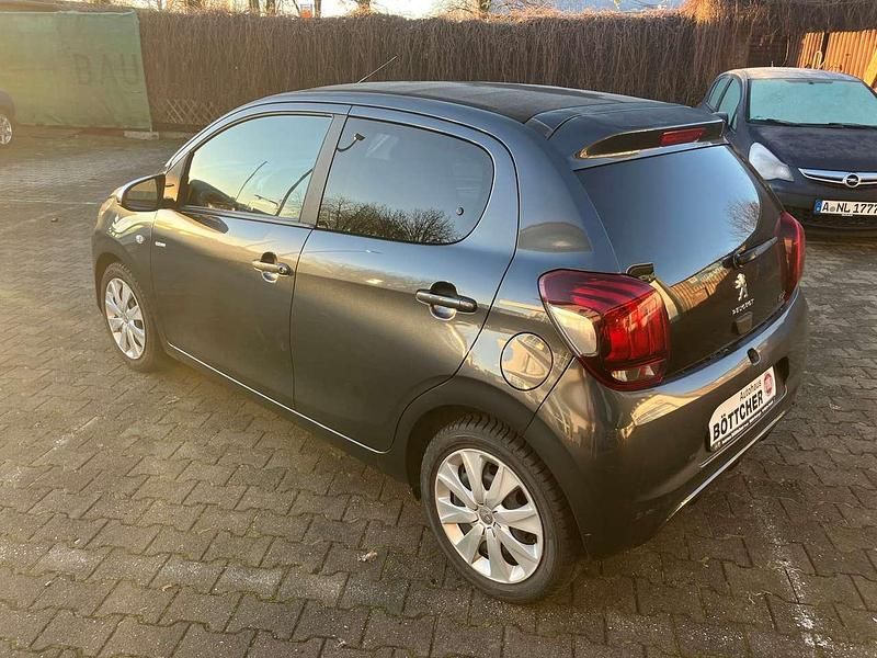 Gebraucht Peugeot 108 Style 72 PS (52 kW) 2018 Grey mica 1e0/metallic Kleinwagen