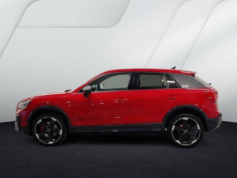 Gebraucht Audi Q2 S-Line 150 PS (110 kW) 2025 Rot SUV