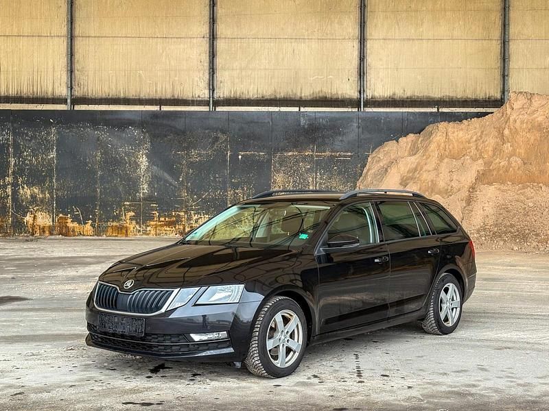 Gebraucht Skoda Octavia Ambition 116 PS (85 kW) 2019 Schwarz Kombi