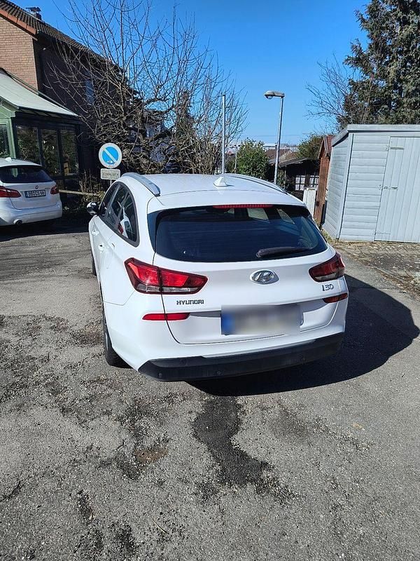 Gebraucht Hyundai i30 Edition+ 140 PS (102 kW) 2018 Weiß Kombi
