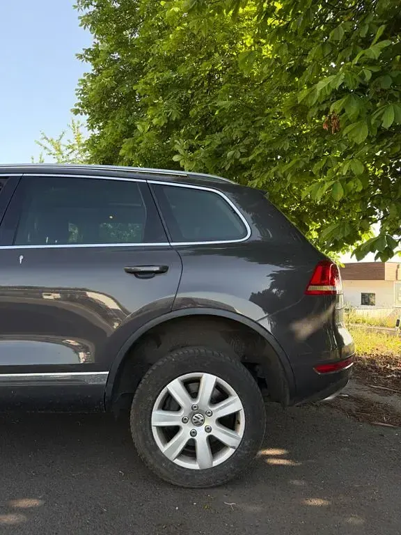 Gebraucht VW Touareg 204 PS (150 kW) 2012 Grau SUV