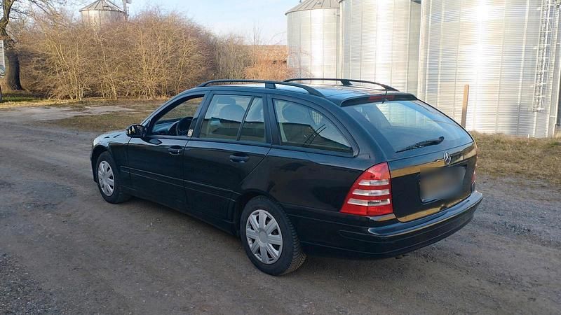 Gebraucht Mercedes C180 Elegance 143 PS (105 kW) 2006 Schwarz Kombi