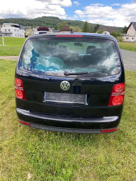 Gebraucht VW Touran 105 PS (77 kW) 2007 Schwarz Van / Kleinbus