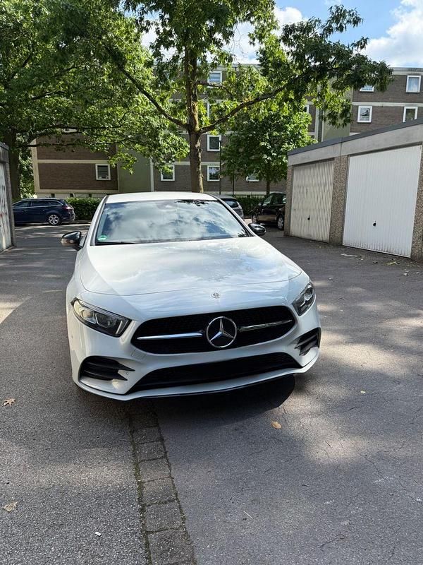 Gebraucht Mercedes A250 AMG line 218 PS (160 kW) 2020 Weiß Limousine