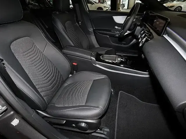 Gebraucht Mercedes A200 163 PS (119 kW) 2026