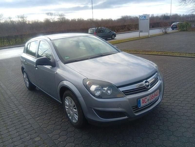Gebraucht Opel Astra Cosmo 105 PS (77 kW) 2007 Grau Limousine