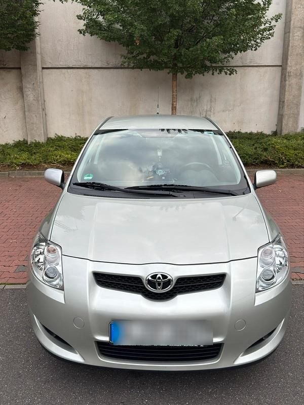 Gebraucht Toyota Auris Team 124 PS (91 kW) 2008 Andere farben Limousine