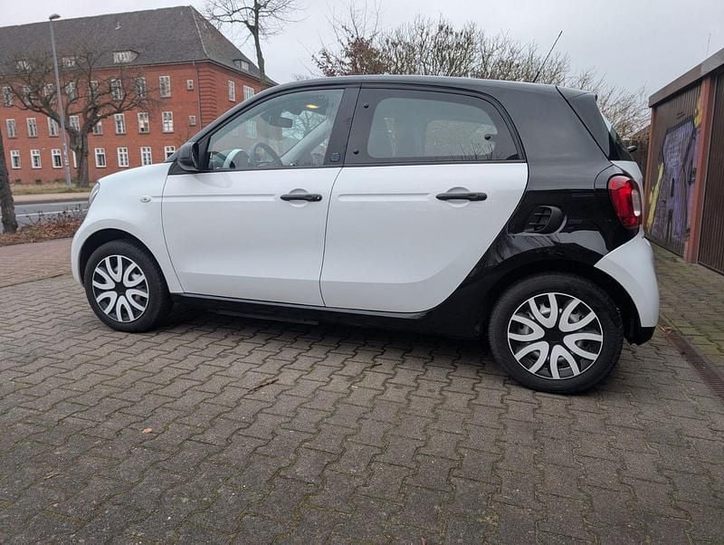 Schwarz Gebraucht 2019 Smart ForFour Electric Drive Kleinwagen | 7.999 € (Guter Preis) - Bild 1/4
