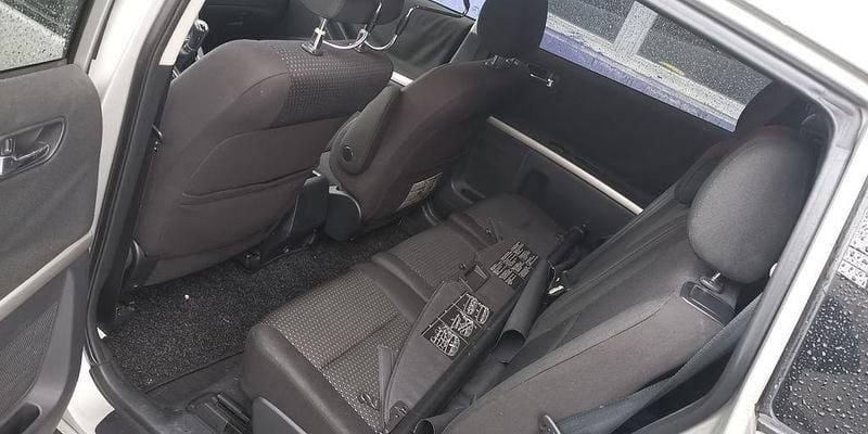 Gebraucht Toyota Verso 136 PS (100 kW) 2010 Silber Van / Kleinbus