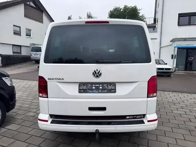 Używany VW Multivan Comfortline 150 KM (110 kW) 2021 Andere Minivan