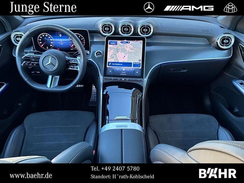 Gebraucht Mercedes GLC300 AMG 258 PS (189 kW) 2025 Lack obsidianschwarz (metallic) Coupé