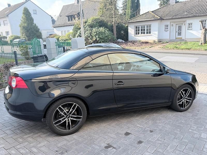 Gebraucht VW Eos 160 PS (117 kW) 2009 Schwarz Cabrio