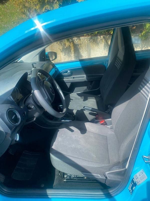 Usata VW e-up! 61 kW (83 CV) 2021 Blu Utilitaria