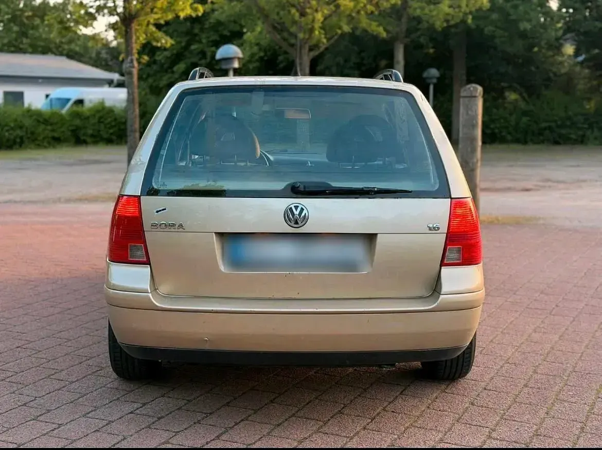Gebraucht VW Bora 102 PS (75 kW) 2002 Gold Kombi