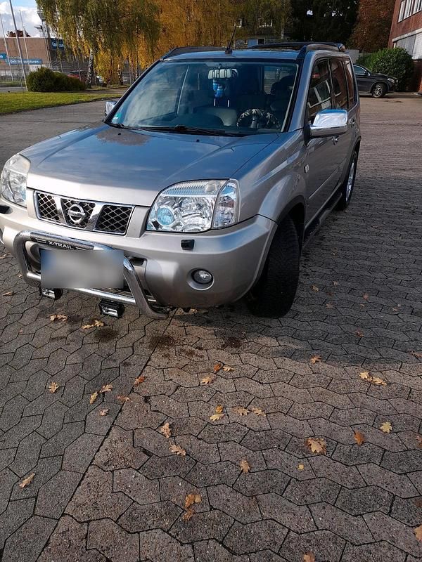 Grau Gebraucht 2005 Nissan X-Trail SUV | 3.999 € (Etwas zu teuer) - Bild 1/4