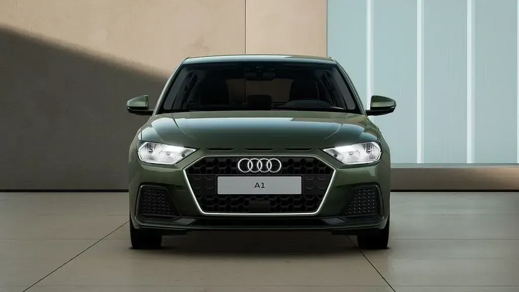 Gebraucht Audi A1 Sportback Advanced 116 PS (85 kW) 2025 Distriktgrün metallic Kleinwagen