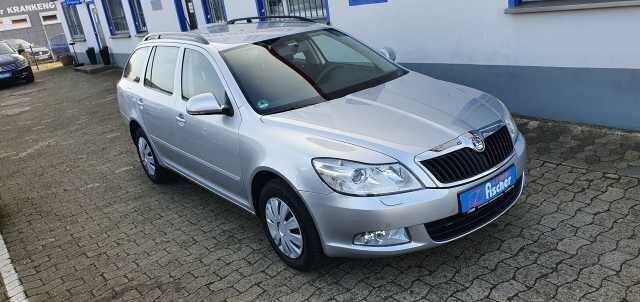 Gebraucht Skoda Octavia Ambition 122 PS (89 kW) 2013 Silber metallic Kombi