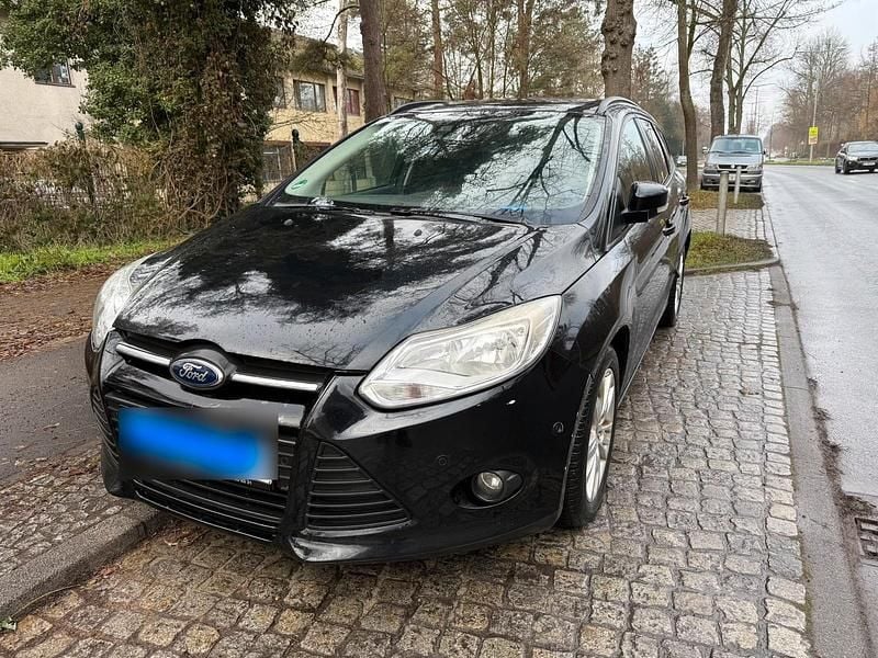 Gebraucht Ford Focus 115 PS (84 kW) 2012 Schwarz Kombi