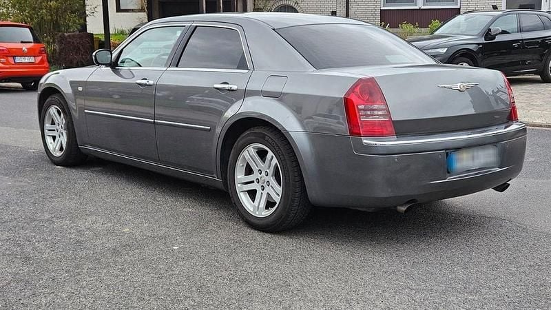 Używany Chrysler 300C 249 KM (183 kW) 2008 Srebrny Sedan/Limuzyna