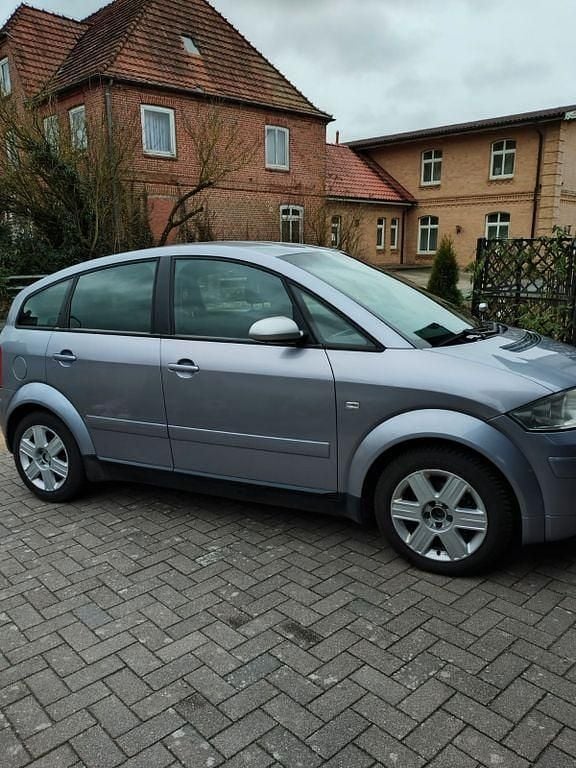 Gebraucht Audi A2 75 PS (55 kW) 2004 Silber Kleinwagen